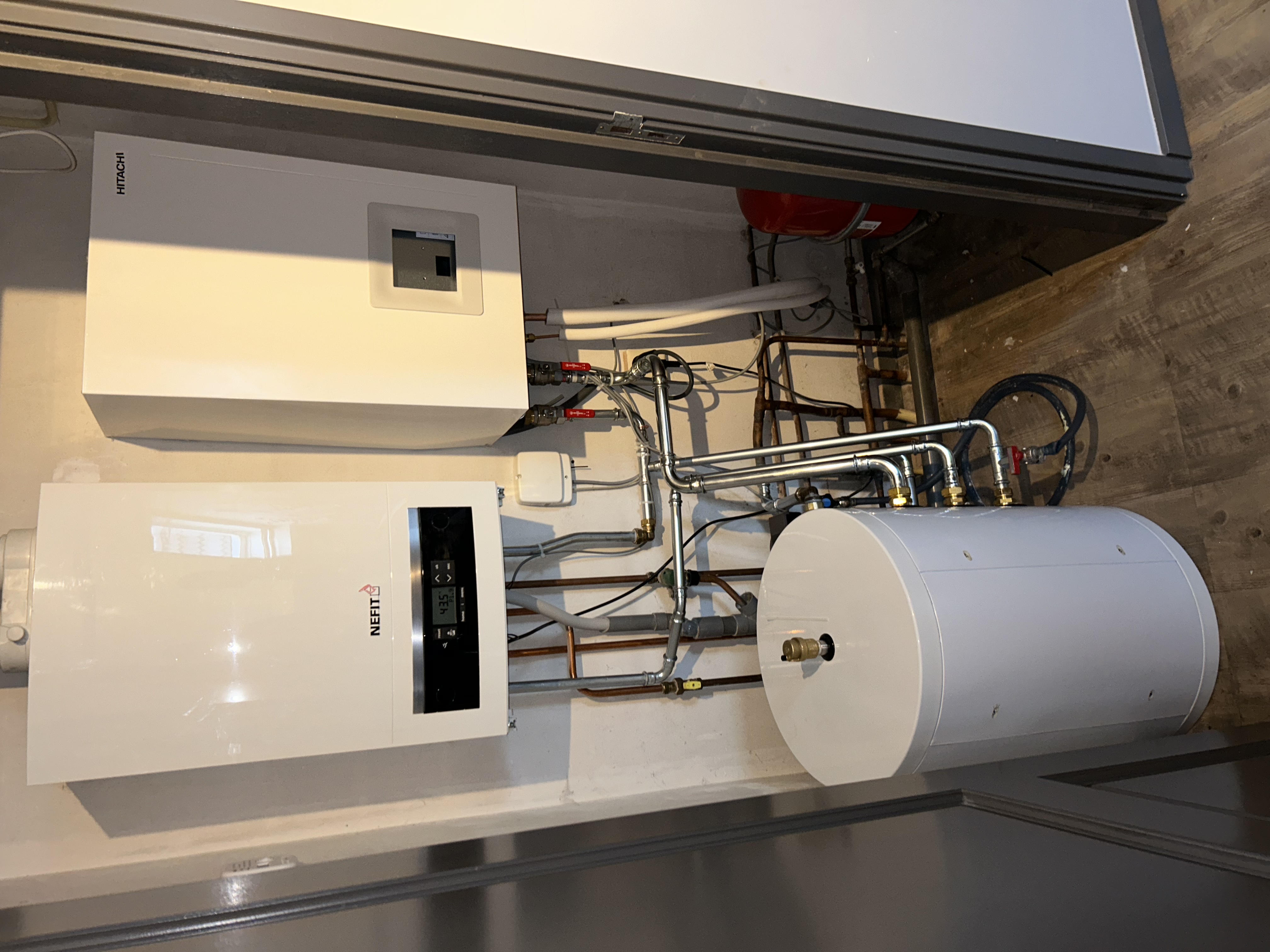 Hitachi hybride warmtepomp Nefit combinatie – Heijmen Klimaattechniek
